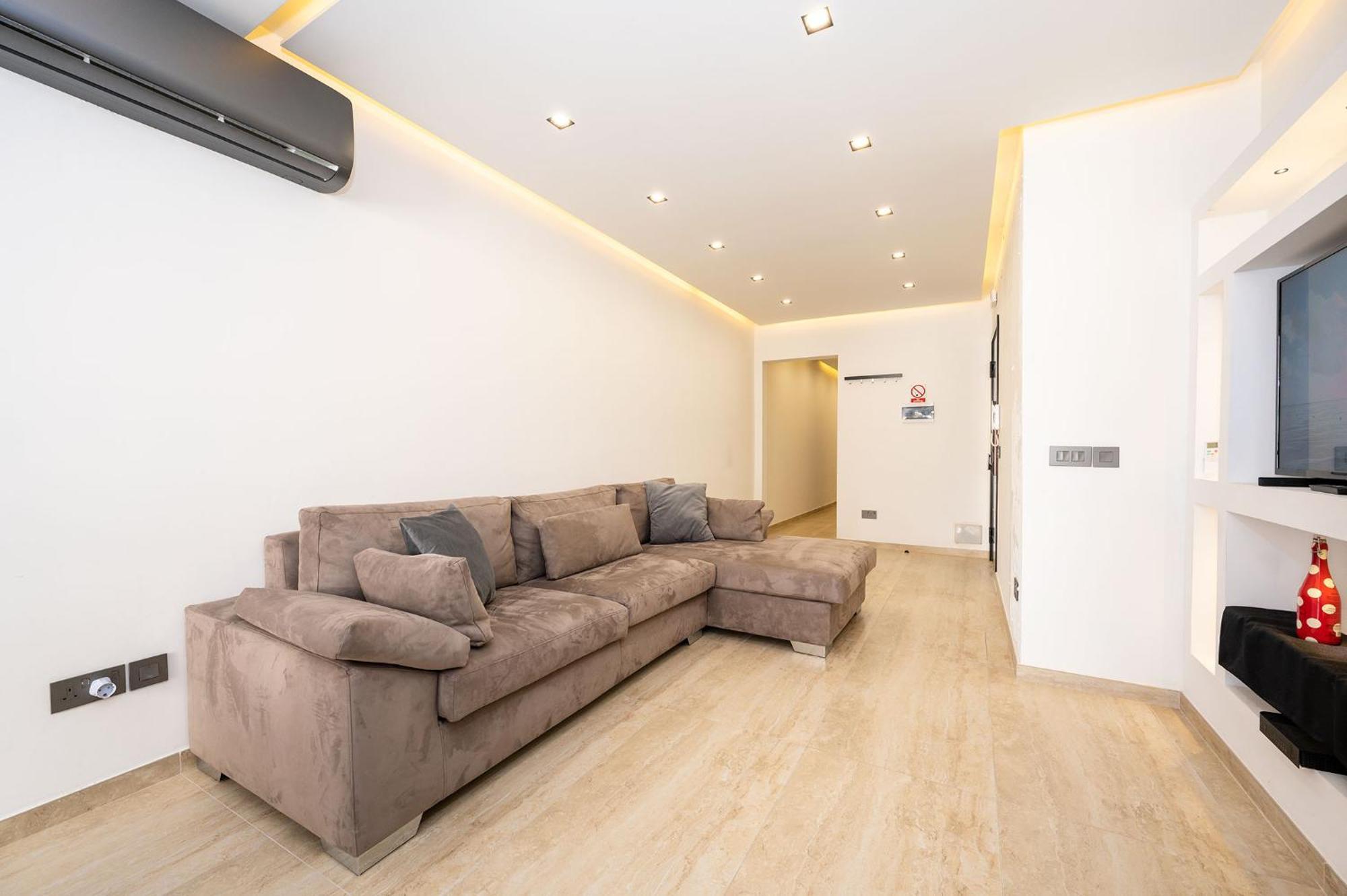 Modern 2 Bedroomed Apartment In Gżira Kültér fotó