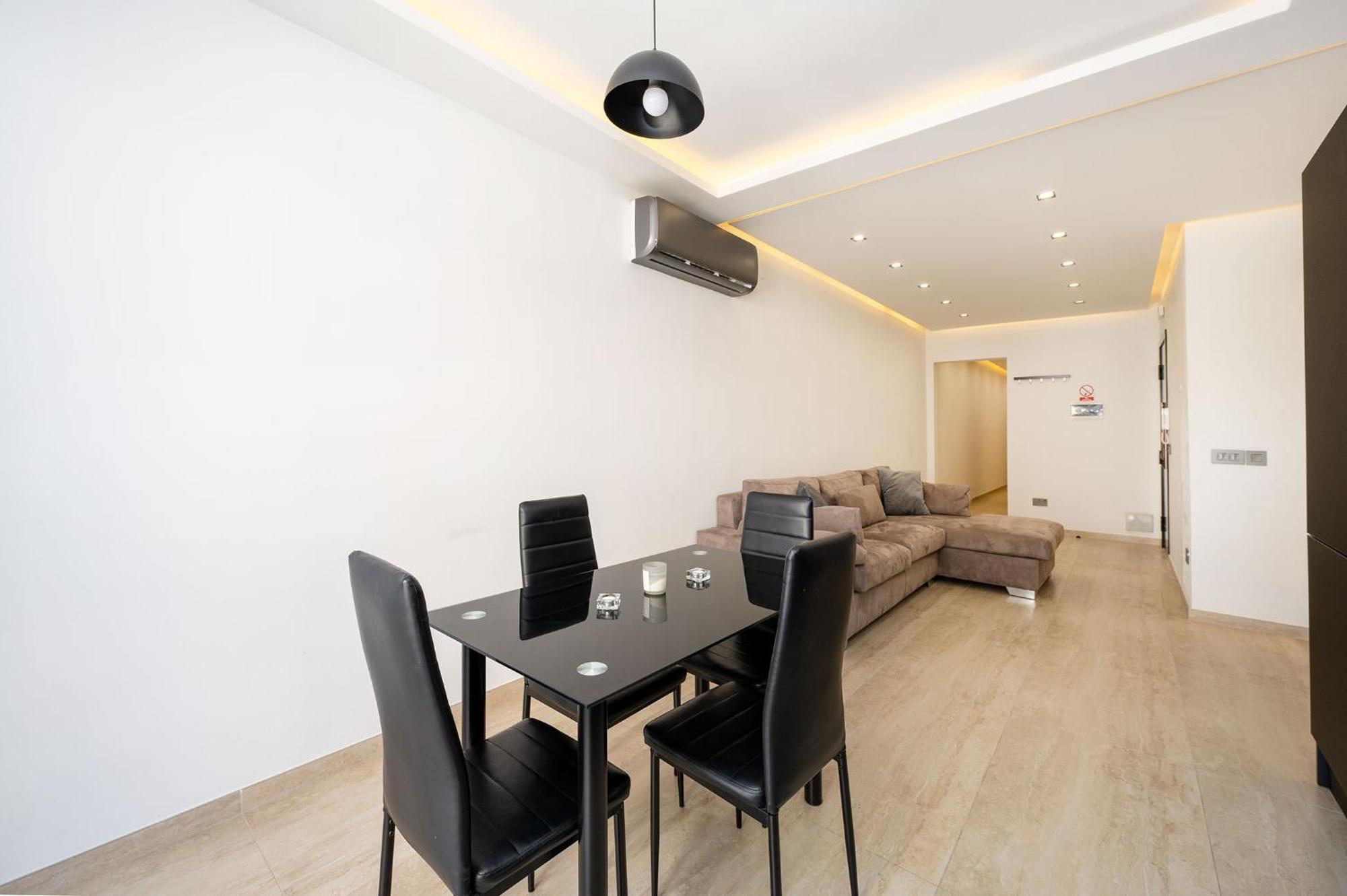 Modern 2 Bedroomed Apartment In Gżira Kültér fotó