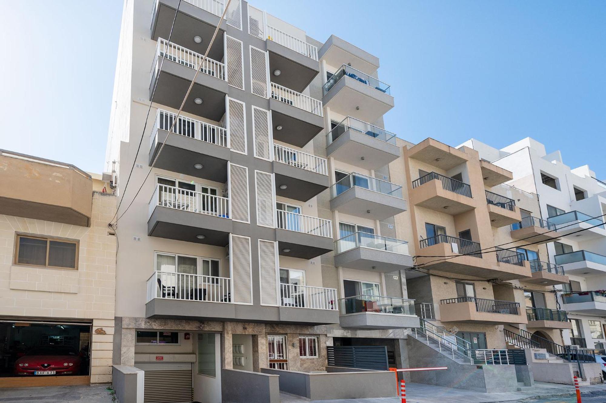 Modern 2 Bedroomed Apartment In Gżira Kültér fotó